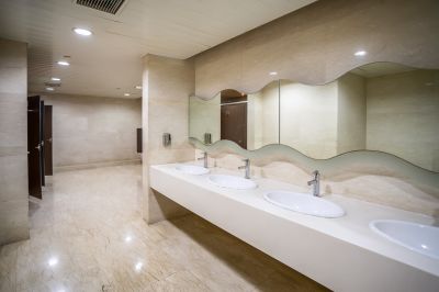 Bathroom with High-End Finishes