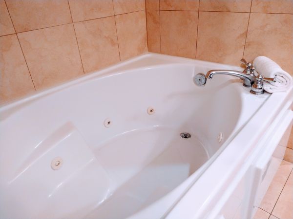 Acrylic Tub Installation in Greenfield